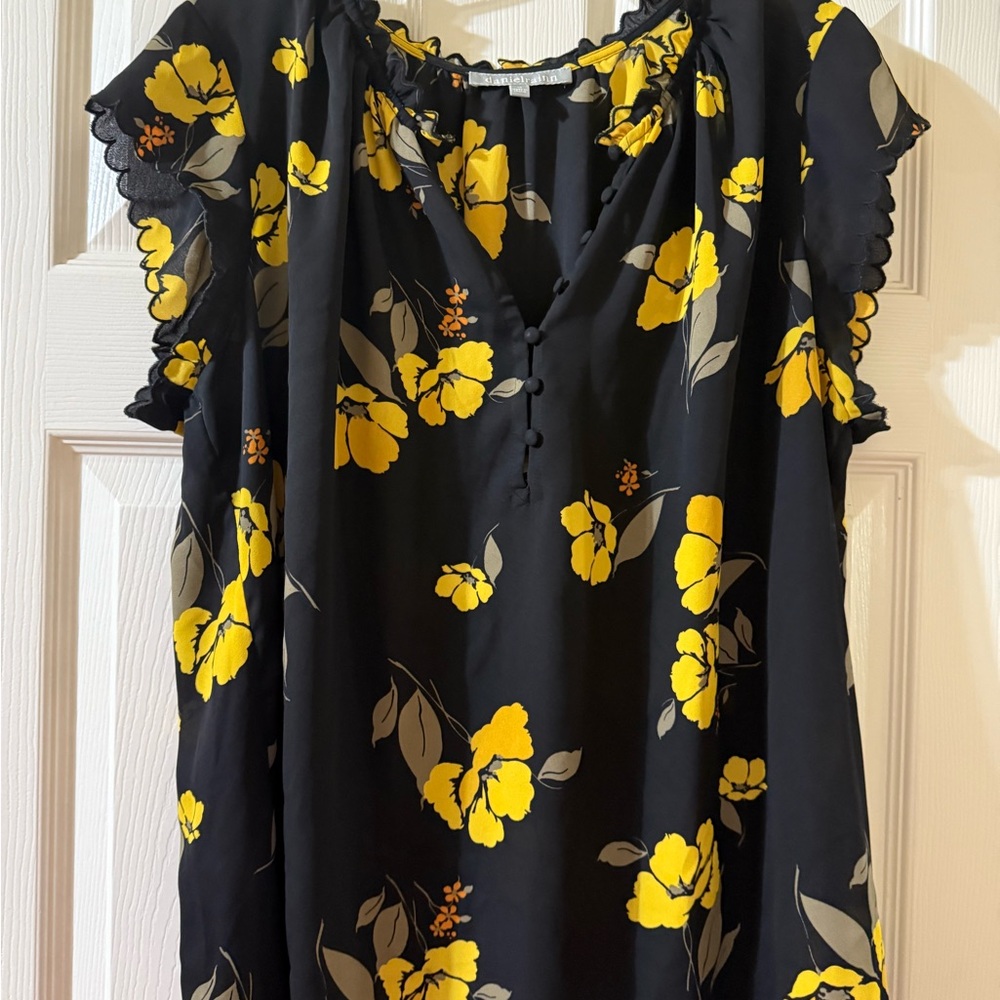 Daniel Rainn Black and Yellow Blouse